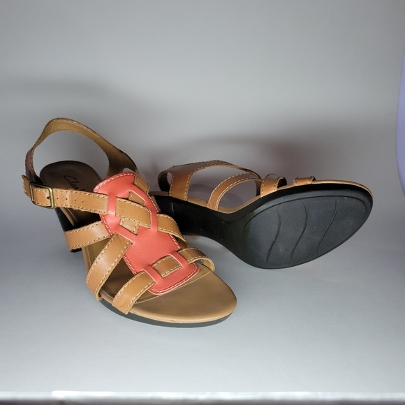 Clarks block heel sandals - Picture 2 of 6